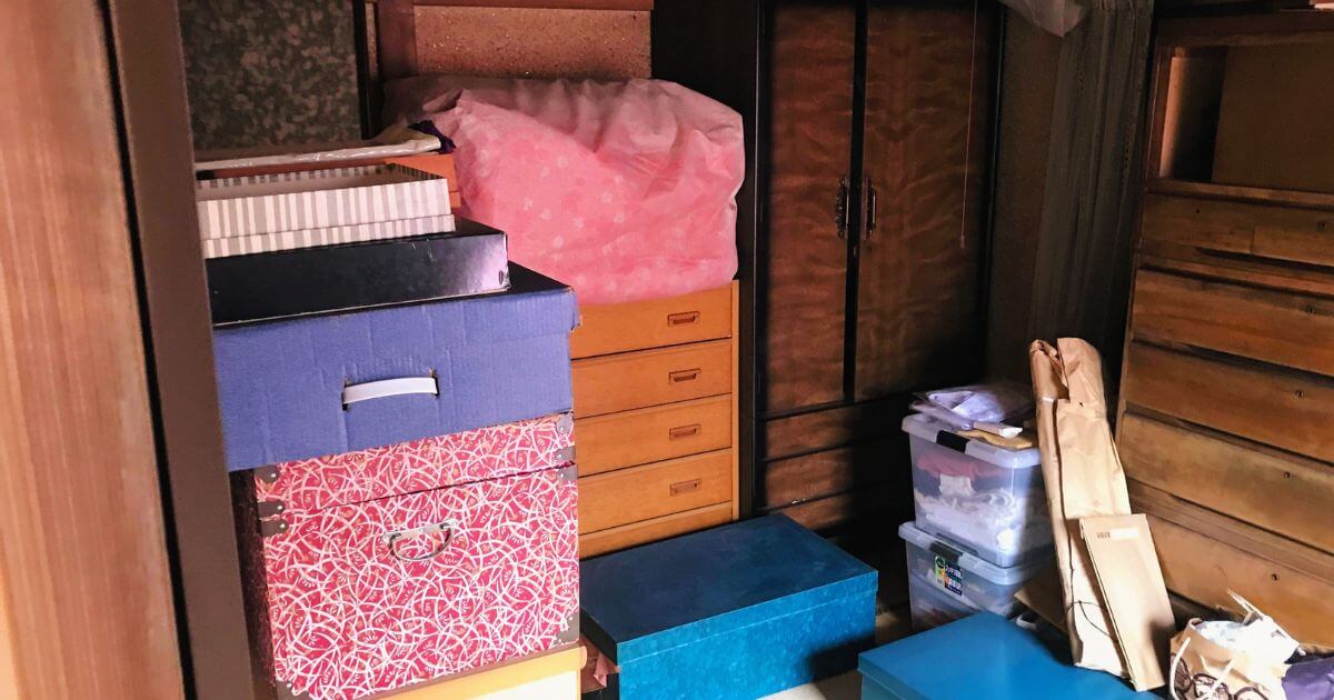 春日部リユースの格安・最短即日対応の不用品回収トラックとスタッフ