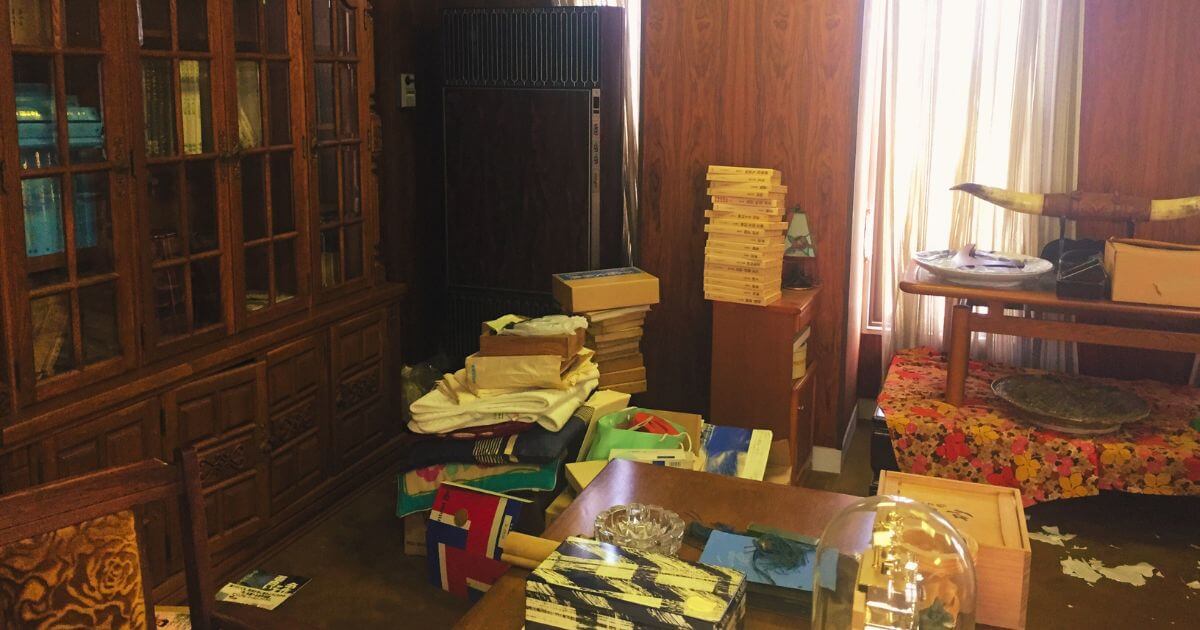 春日部リユースによる故人の遺品を丁寧に分別・供養する遺品整理の画像