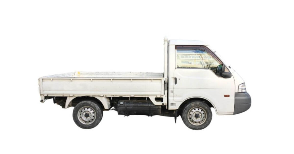 不用品回収の1トントラック積み放題パックの車両写真（料金目安）